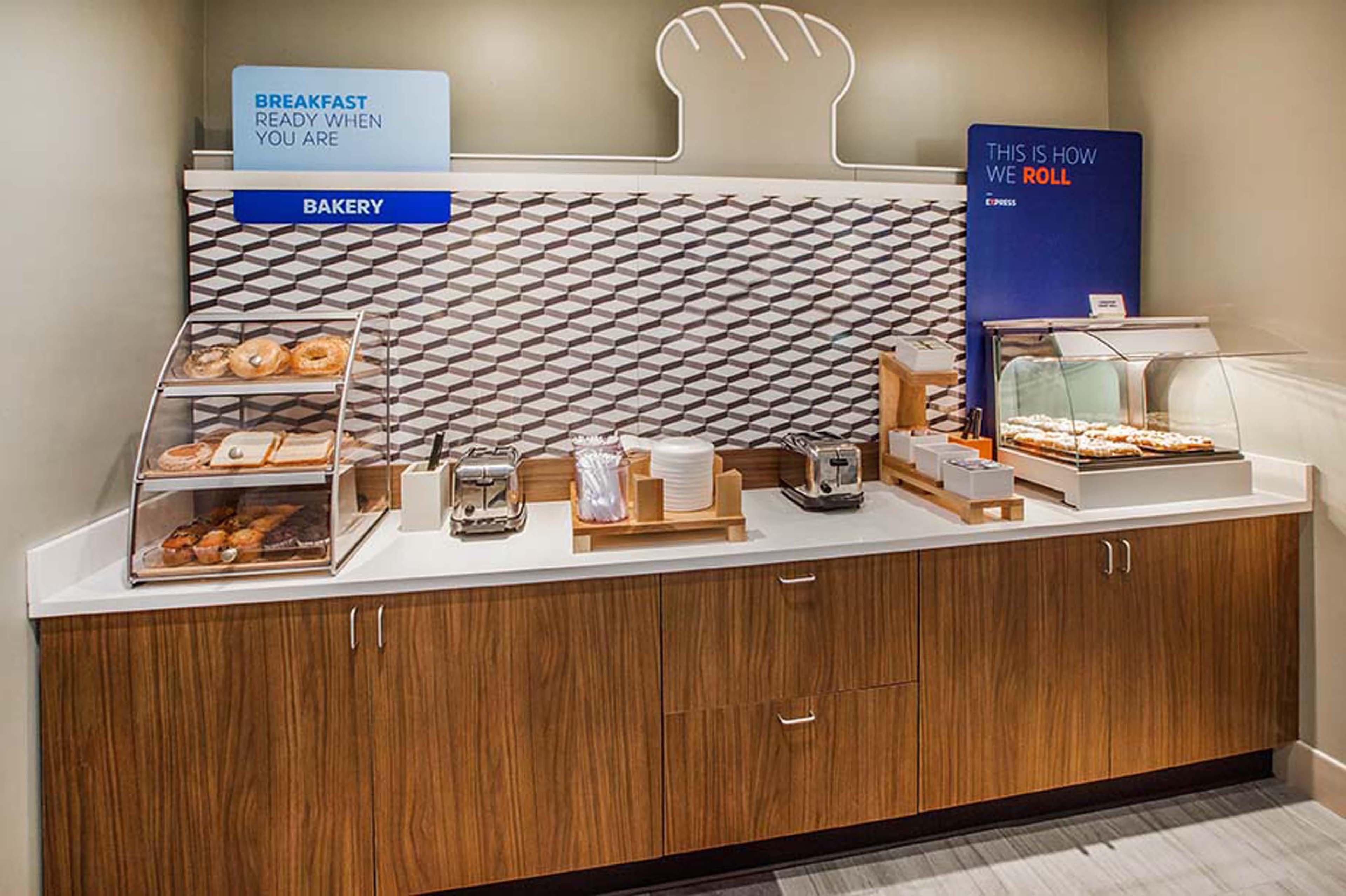 Holiday Inn Express Hotel & Suites Indianapolis W - Airport Area By Ihg Extérieur photo