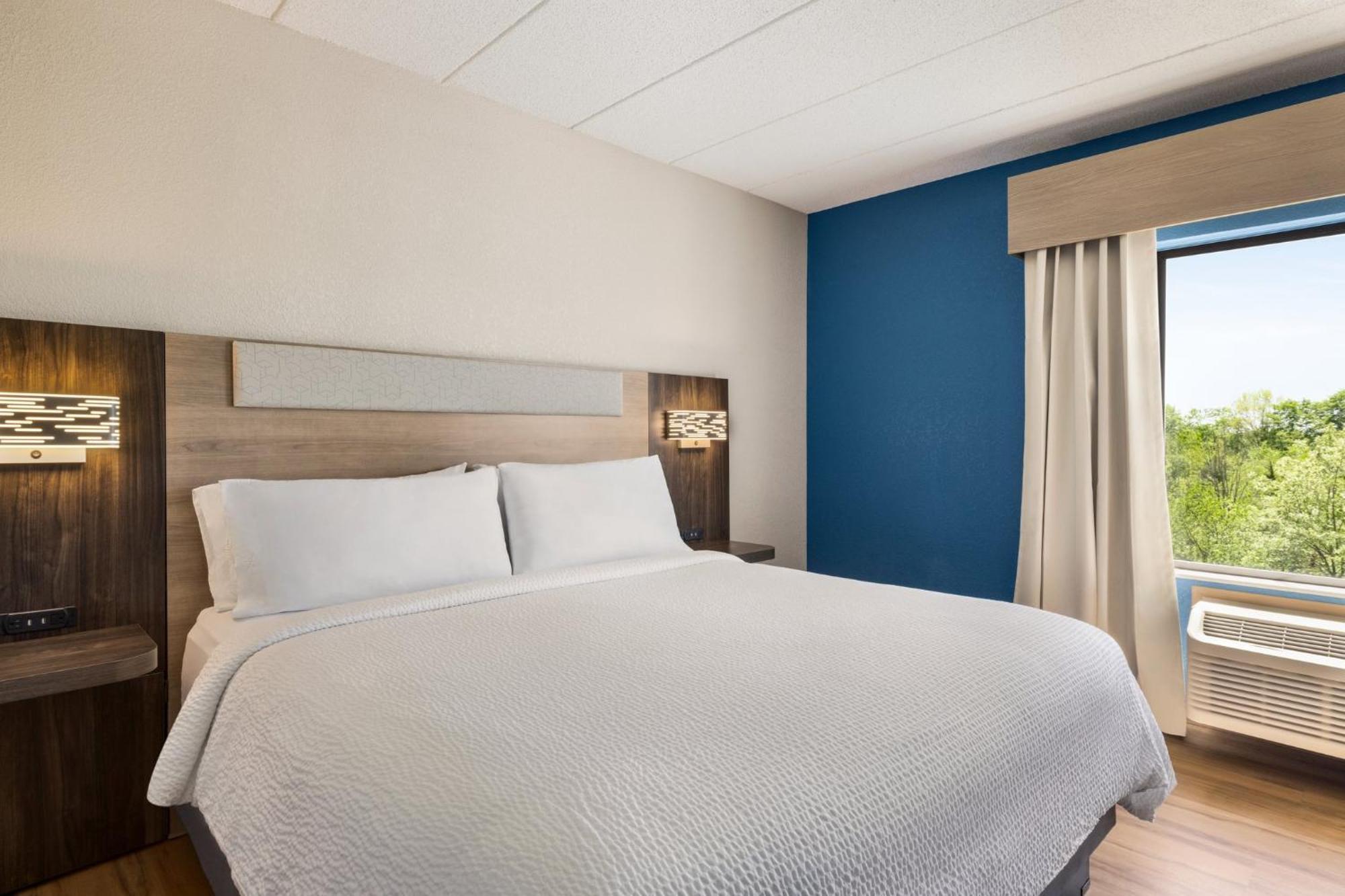 Holiday Inn Express Hotel & Suites Indianapolis W - Airport Area By Ihg Extérieur photo