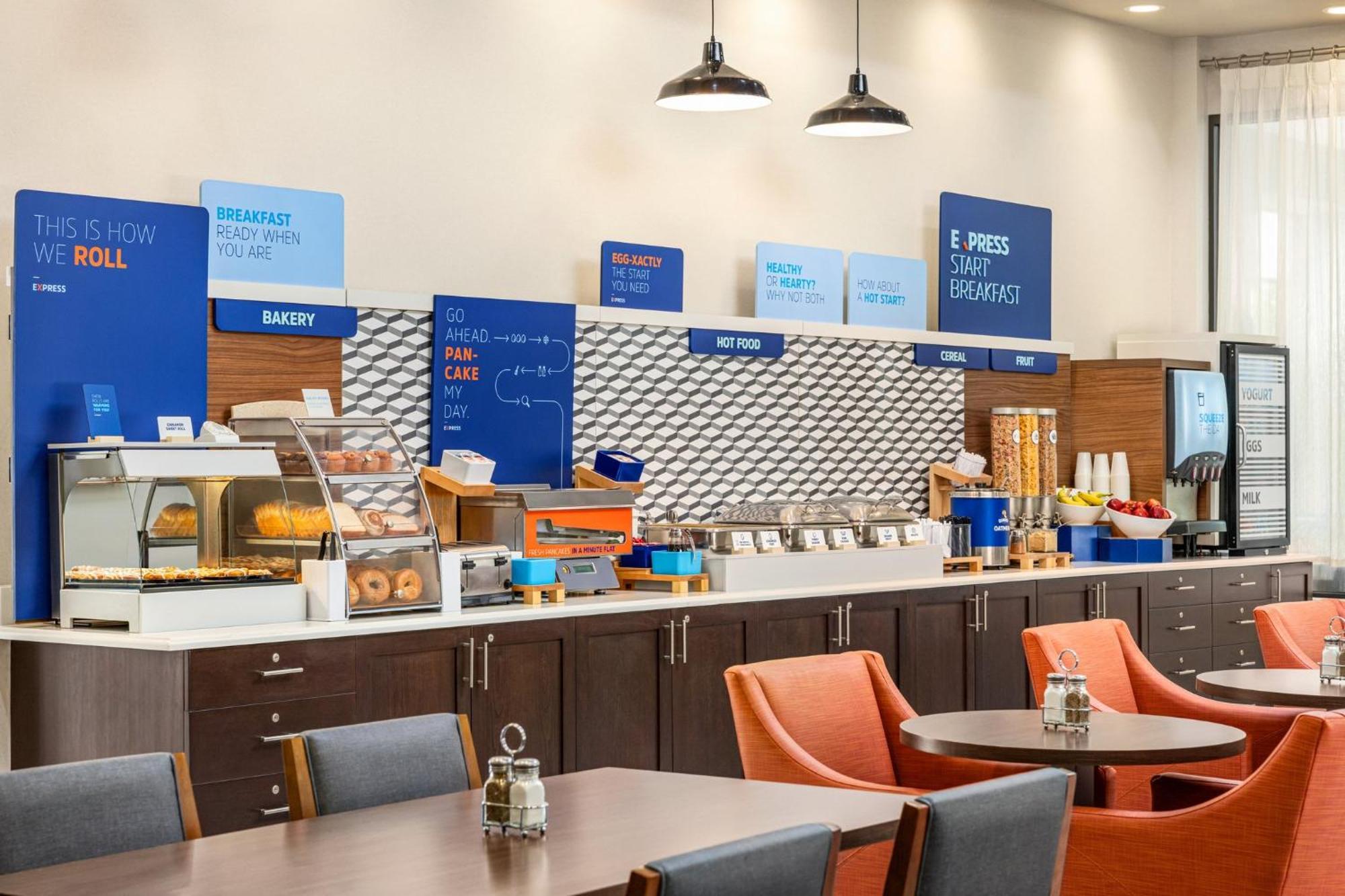 Holiday Inn Express Hotel & Suites Indianapolis W - Airport Area By Ihg Extérieur photo