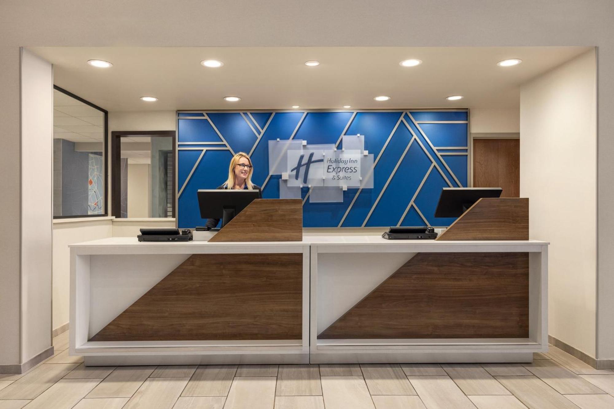 Holiday Inn Express Hotel & Suites Indianapolis W - Airport Area By Ihg Extérieur photo